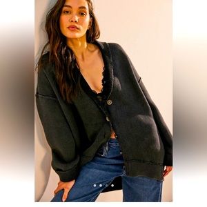 New! Free people chamomile cardigan xs $168 washed black excellent quality thick